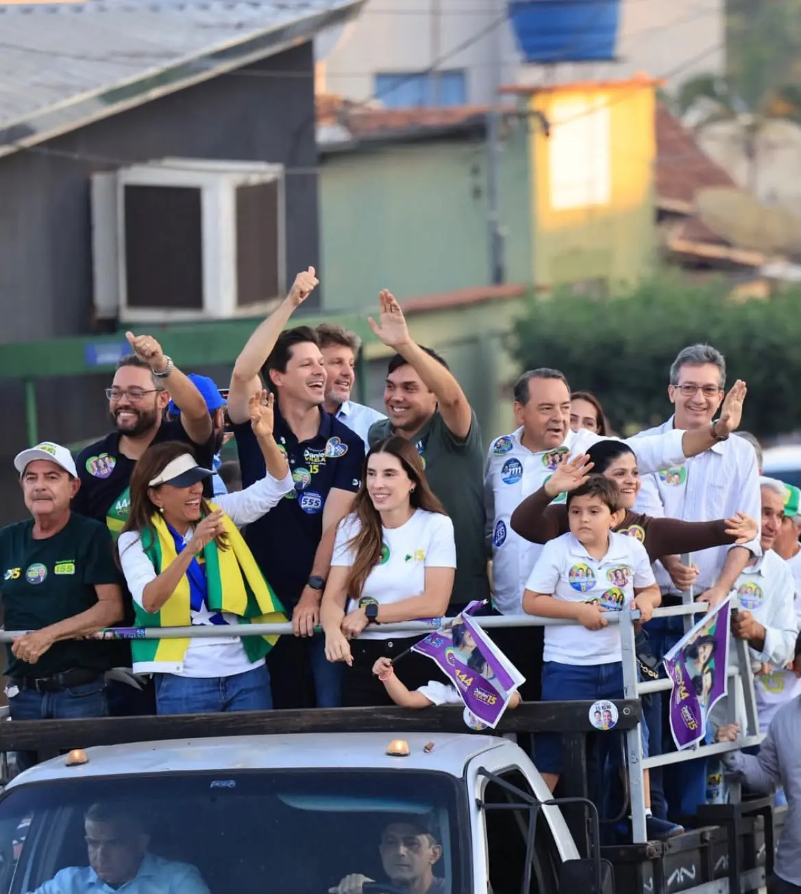 Daniel Vilela participa de carreata organizada por Zé Délio com mais de 800 veículos em Hidrolândia