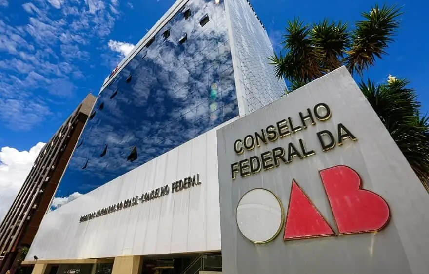 Carta aberta de três punhos à OAB