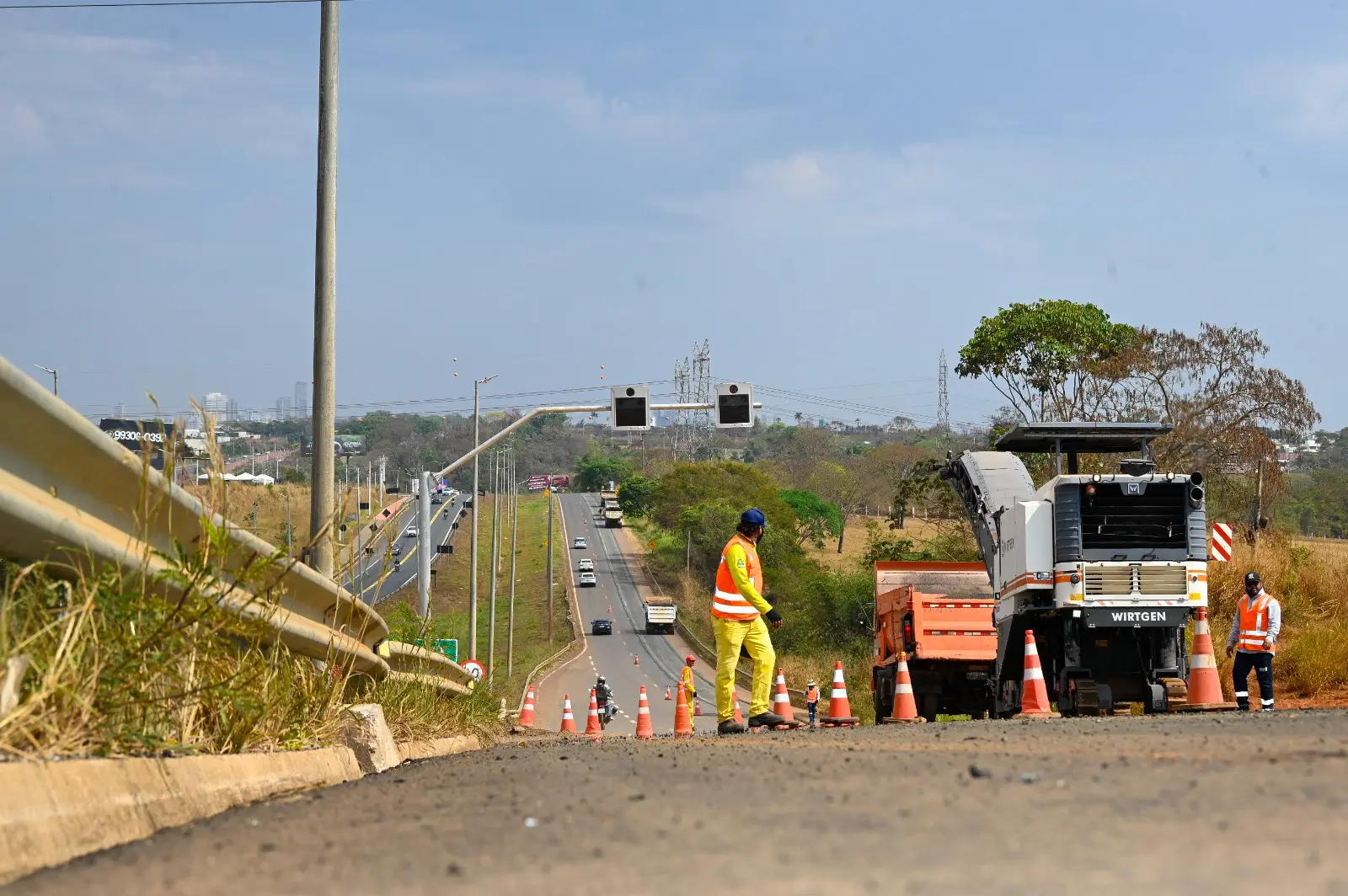 Obras em rodovias de Goiás atingem 190 km e podem alterar trânsito; veja os trechos