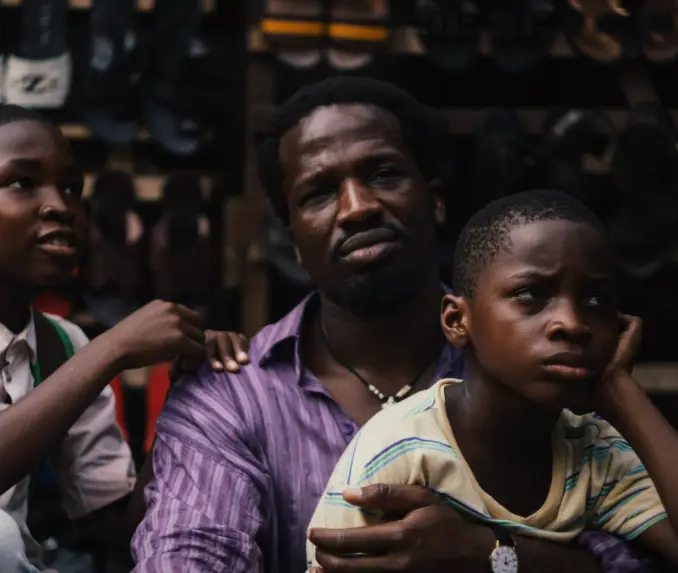 Filme ‘A Sombra do Meu Pai’ é memória, política e paternidade em um retrato da Nigéria como nunca se viu