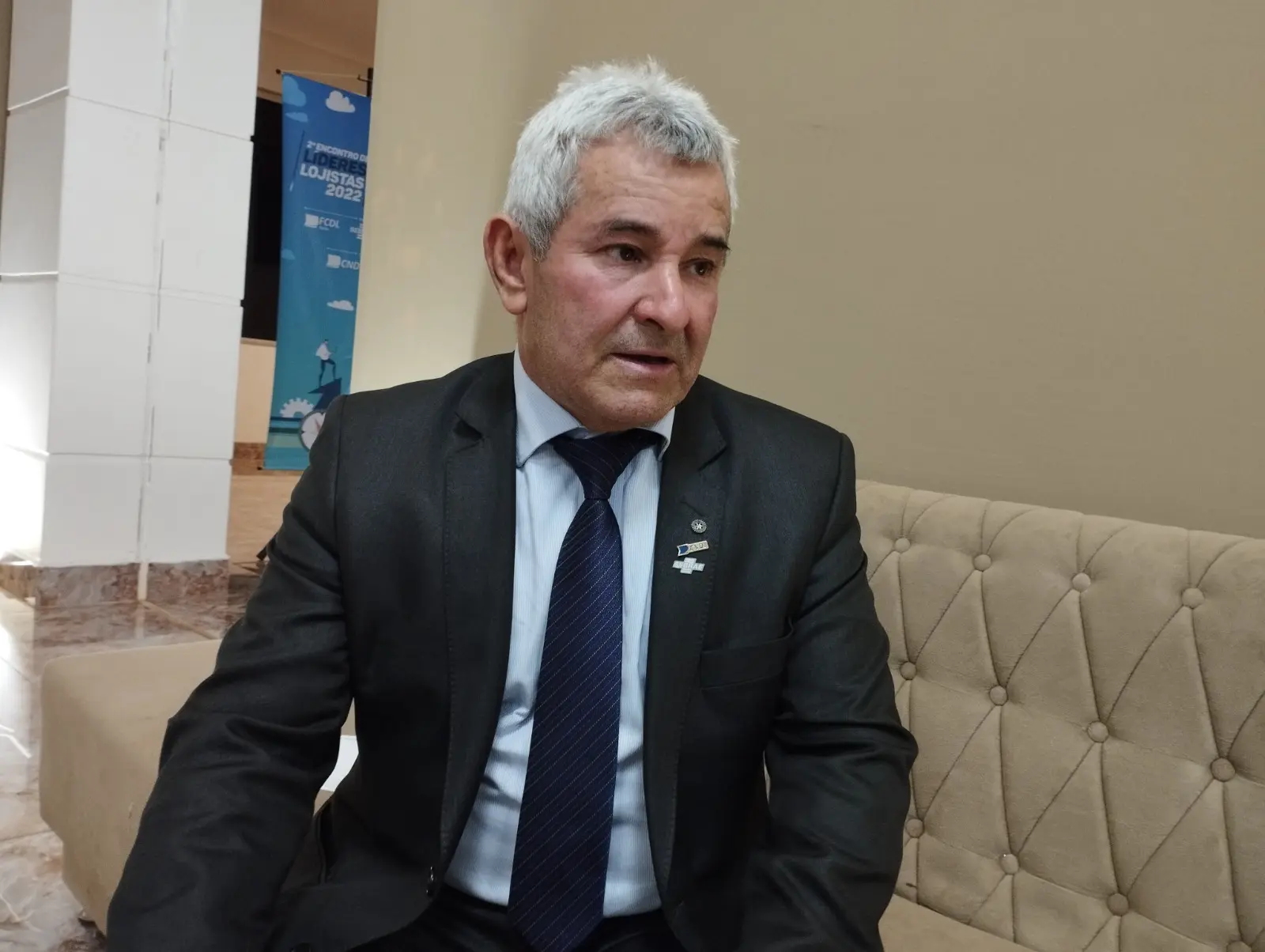 Inadimplência sobe 4,73% em Goiás; juros altos e bets pesam no orçamento, diz presidente da Federação das Câmaras de Dirigentes Lojistas