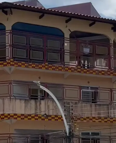 Candidato a deputado estadual em Goiás é atacado com ovos durante carreata em Caldas Novas