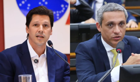 DANIEL E GAYER