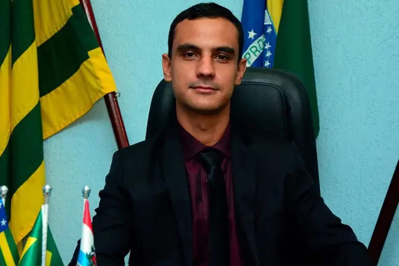 1791058925-fernando-silva-e-presidente-da-camara-de-piracanjuba-foto-divulgacao-1300-p-866.webp