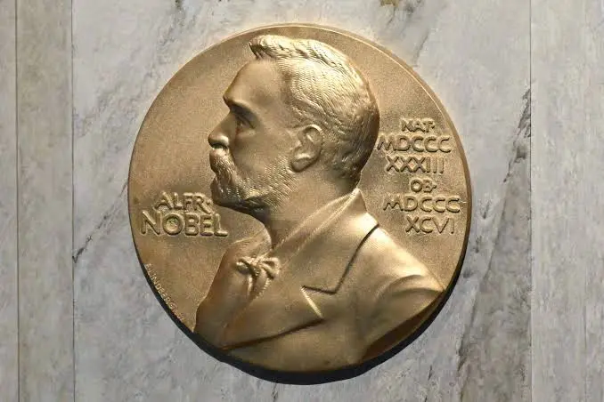 Nobel de Medicina de 2026 vai para cientistas que revolucionaram o estudo do cérebro com a optogenética
