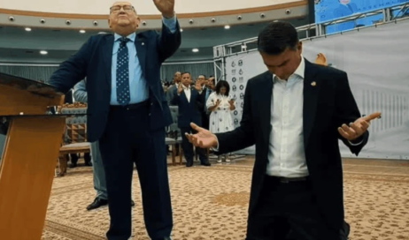 Flavio-Bolsonaro-Jose-Wellington-Bezerra-da-Costa-1-848x477