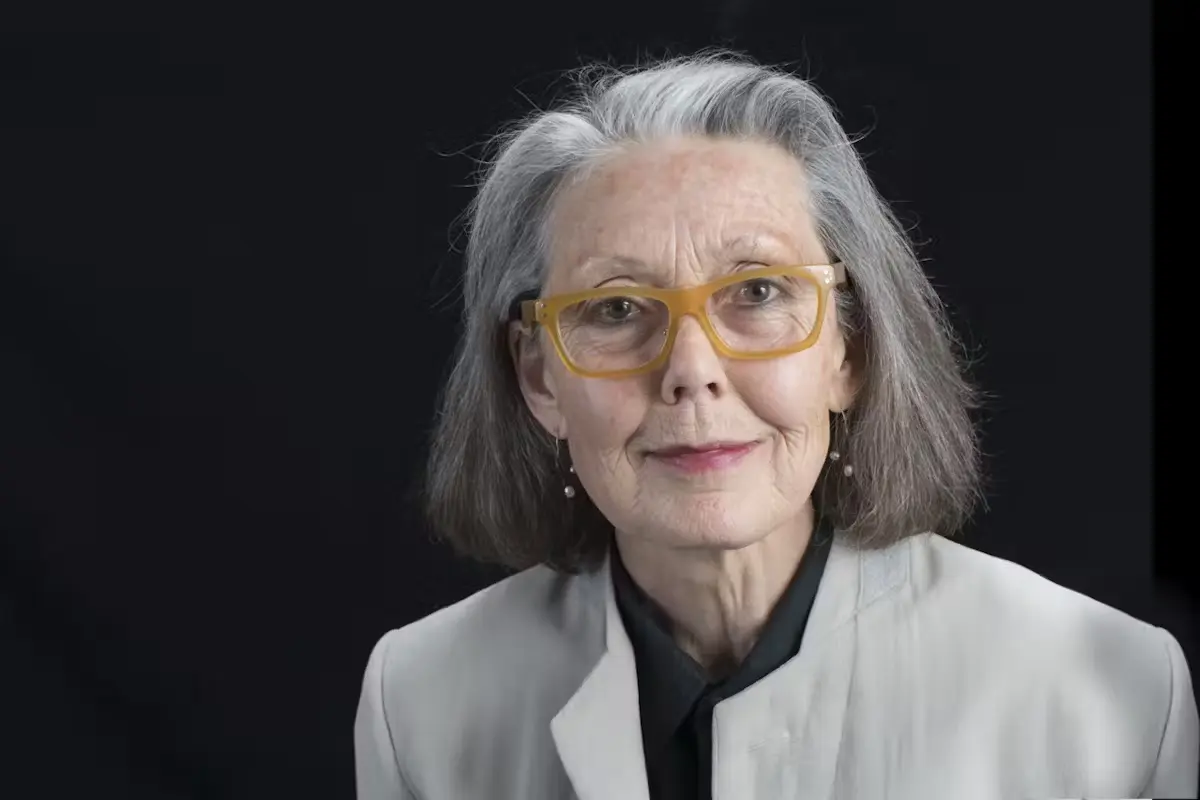Escritora canadense Anne Carson vence o Nobel de Literatura 2026