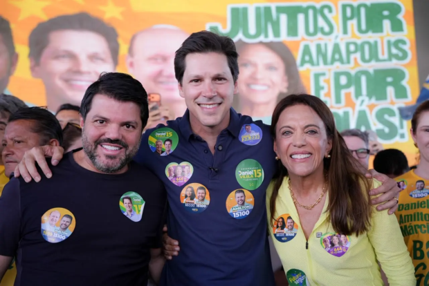 Marcio Corrêa e Daniel Vilela e Gracinha Caiado Foto Divulgação