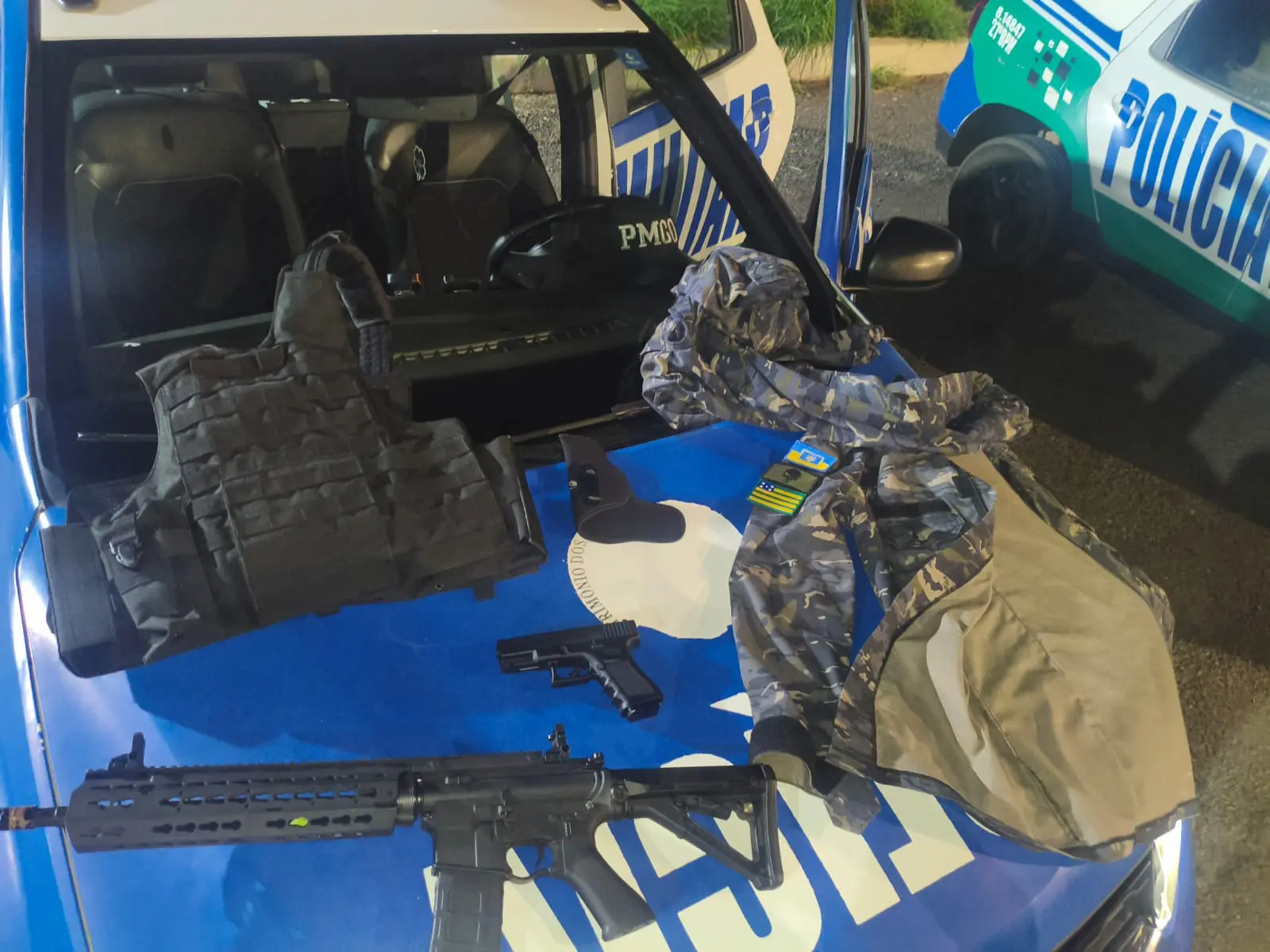 Falso policial ameaça vizinhos com fuzil de airsoft e é detido em Senador Canedo
