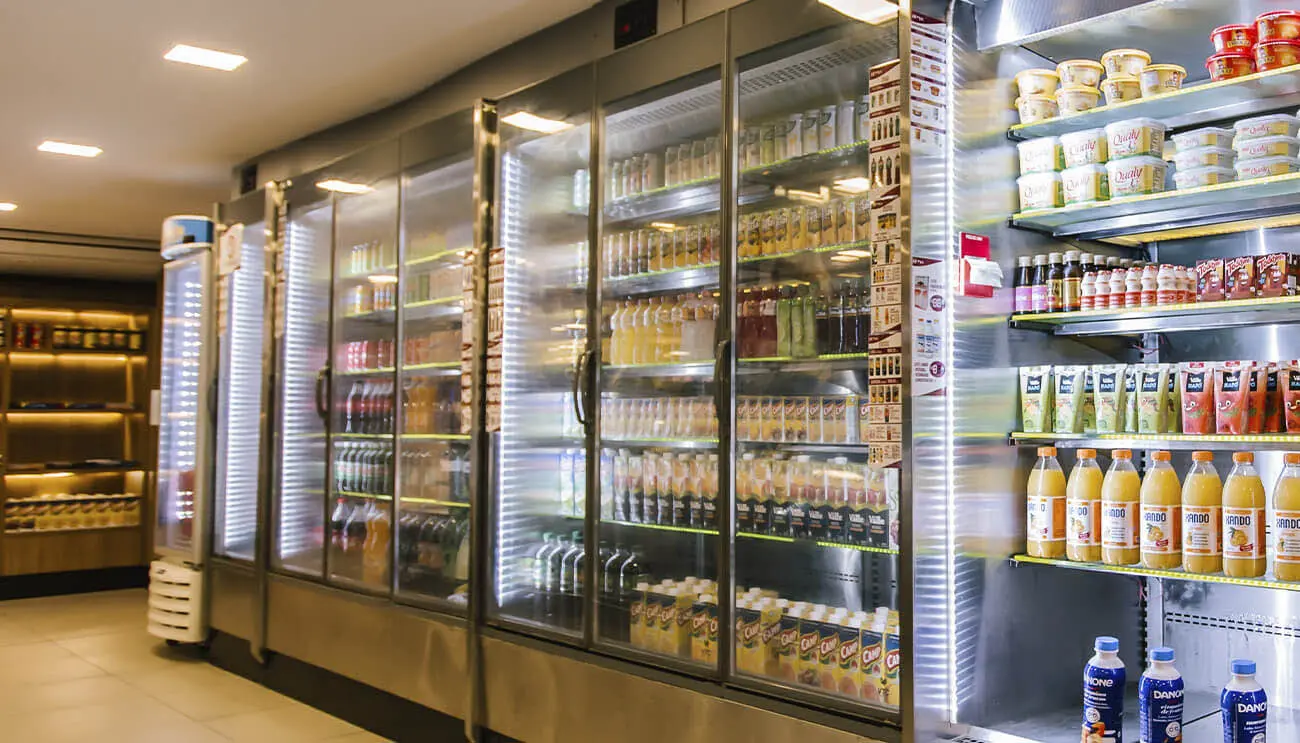 1791980011-geladeira-para-supermercado.webp