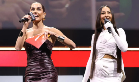 Deborah Secco e Sabrina Sato foto 2