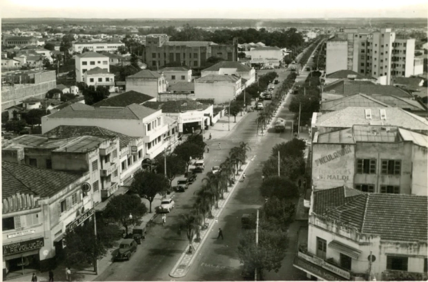 1792336163-1792336160-anhanguera-anos-60-620x408-1.webp