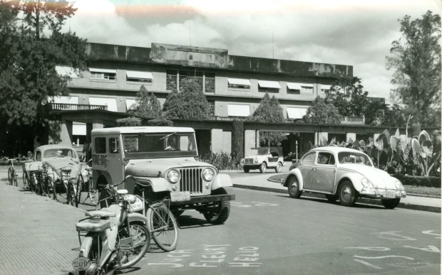1792336484-1792336480-palacio-das-esmeraldas-anos-50-620x387-1.webp