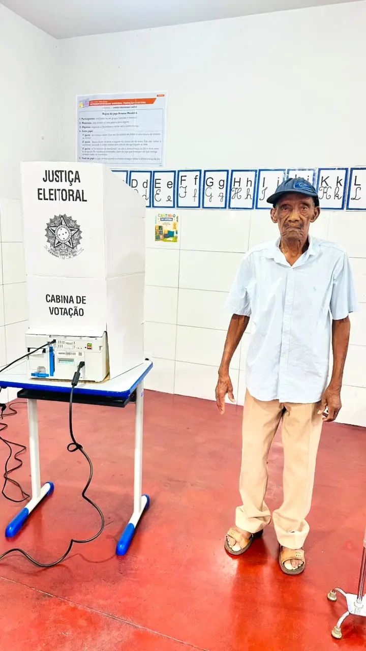 Aos 101 anos, eleitor vai às urnas em Goiânia e explica motivação: “Escolher um presidente bom” - Foto