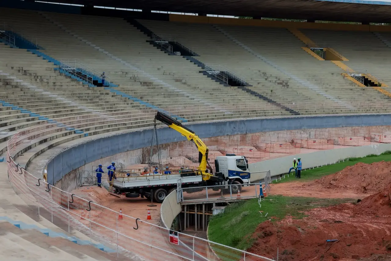 Obras de modernização do Serra Dourada avançam para etapa de fundações - Foto