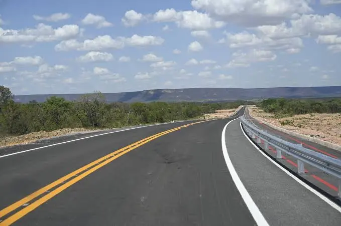 Goiás avança com 800 obras em andamento e investimentos de R$ 12,6 bilhões